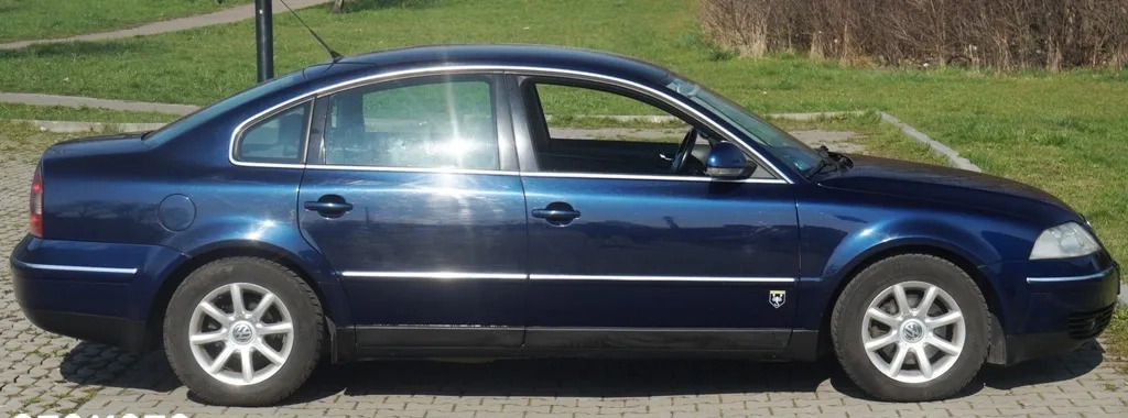 Volkswagen Passat cena 9000 przebieg: 240000, rok produkcji 2006 z Józefów małe 704